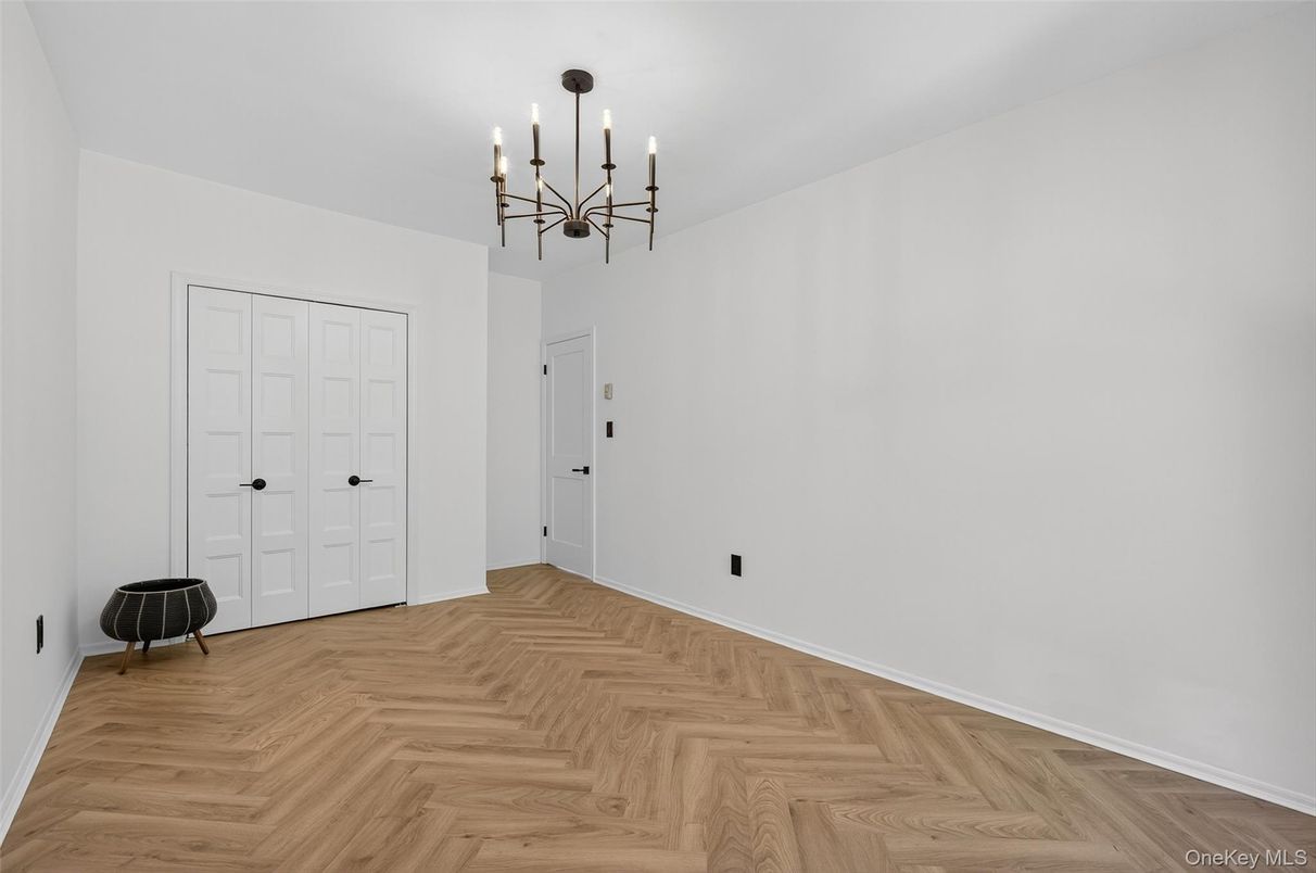 Empty room, Interior, Pendant Lights, Wood Texture Flooring