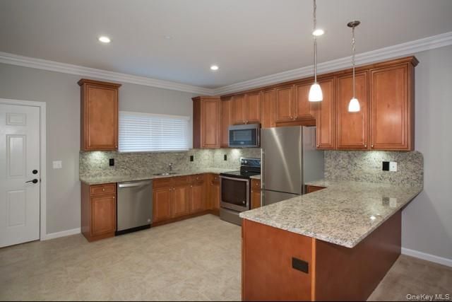 Interior, Kitchen, Pendant Lights, Recessed Lighting, Stainless Steel Appliances