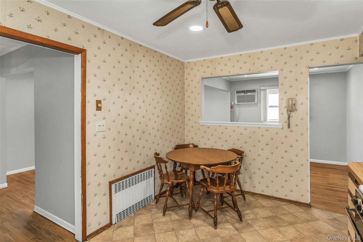 Dining room, Interior, Recessed Lighting, Wood Texture Flooring