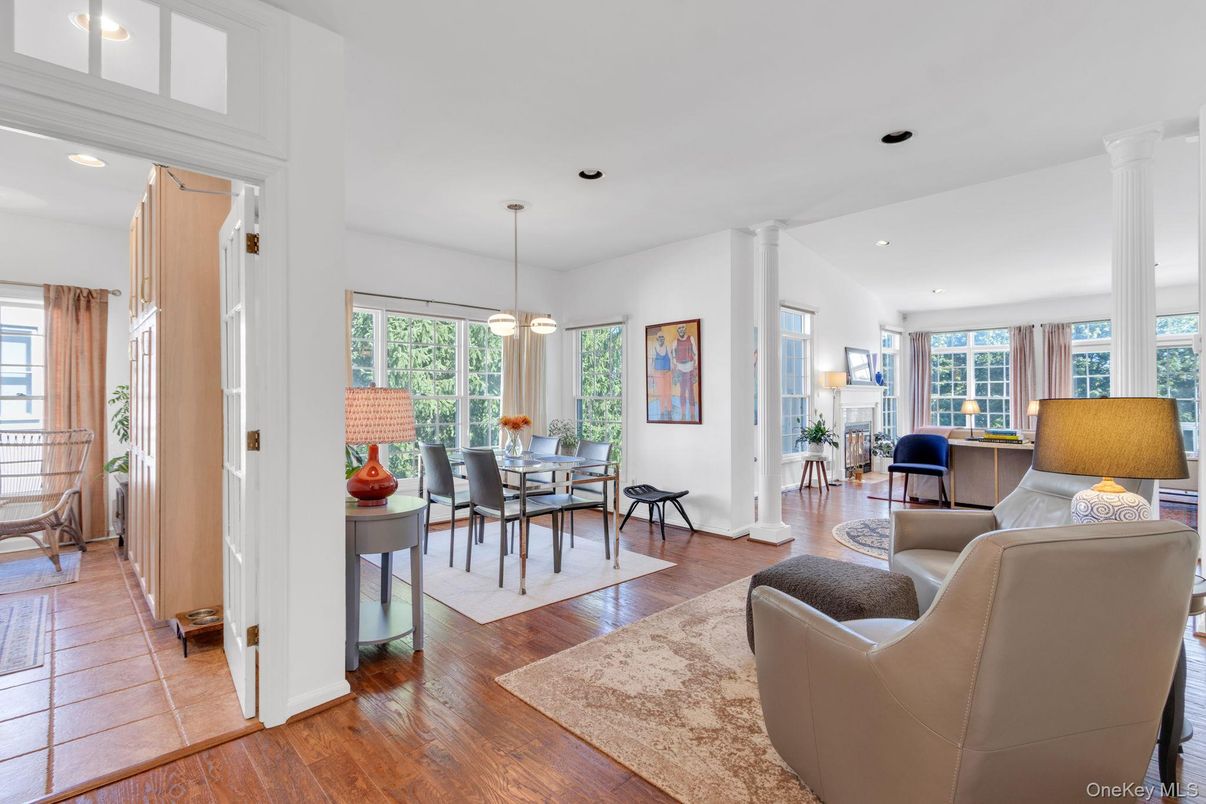 Dining room, Interior, Living room, Pendant Lights, Recessed Lighting, Wood Texture Flooring