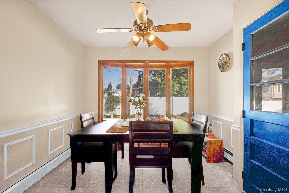 Dining room, Interior
