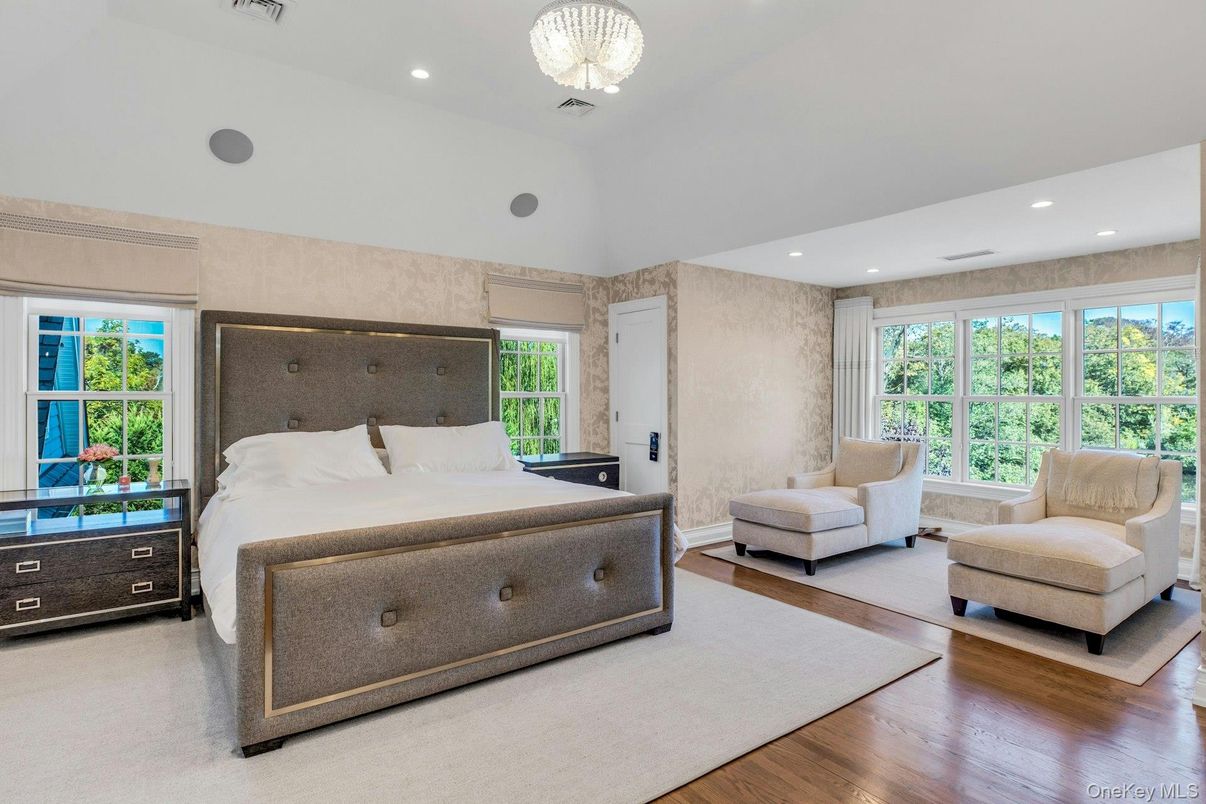 Bedroom, Interior, Pendant Lights, Recessed Lighting, Wood Texture Flooring