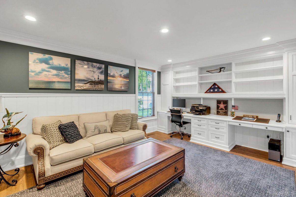 Home Office, Interior, Living room, Recessed Lighting, Wood Texture Flooring
