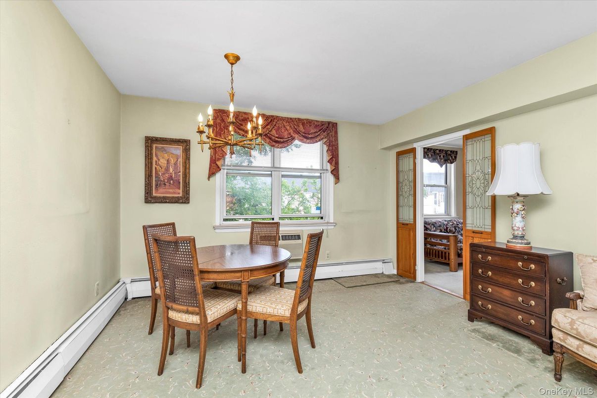 Chandelier, Dining room, Interior