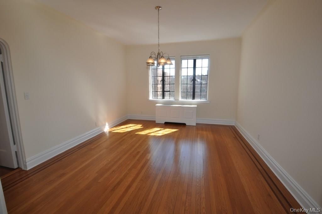 Chandelier, Empty room, Interior, Wood Texture Flooring