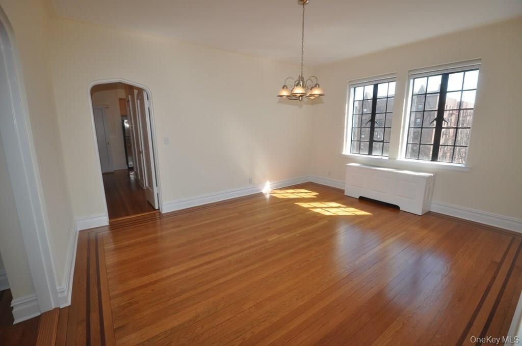 Empty room, Interior, Pendant Lights, Wood Texture Flooring