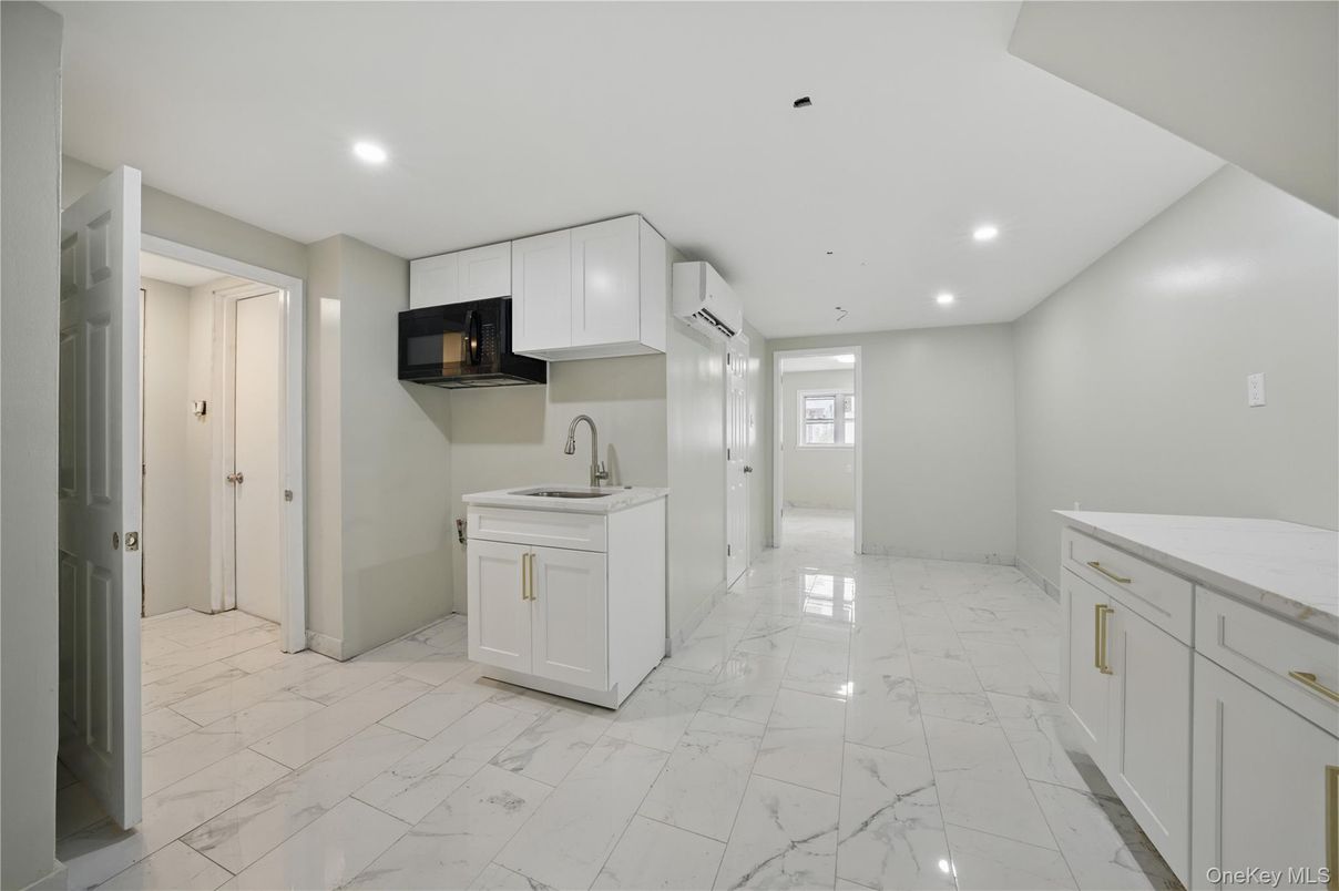 Interior, Kitchen, Marble, Recessed Lighting