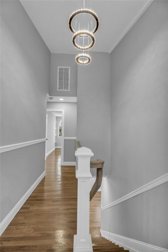 Interior, Pendant Lights, Recessed Lighting, Wood Texture Flooring