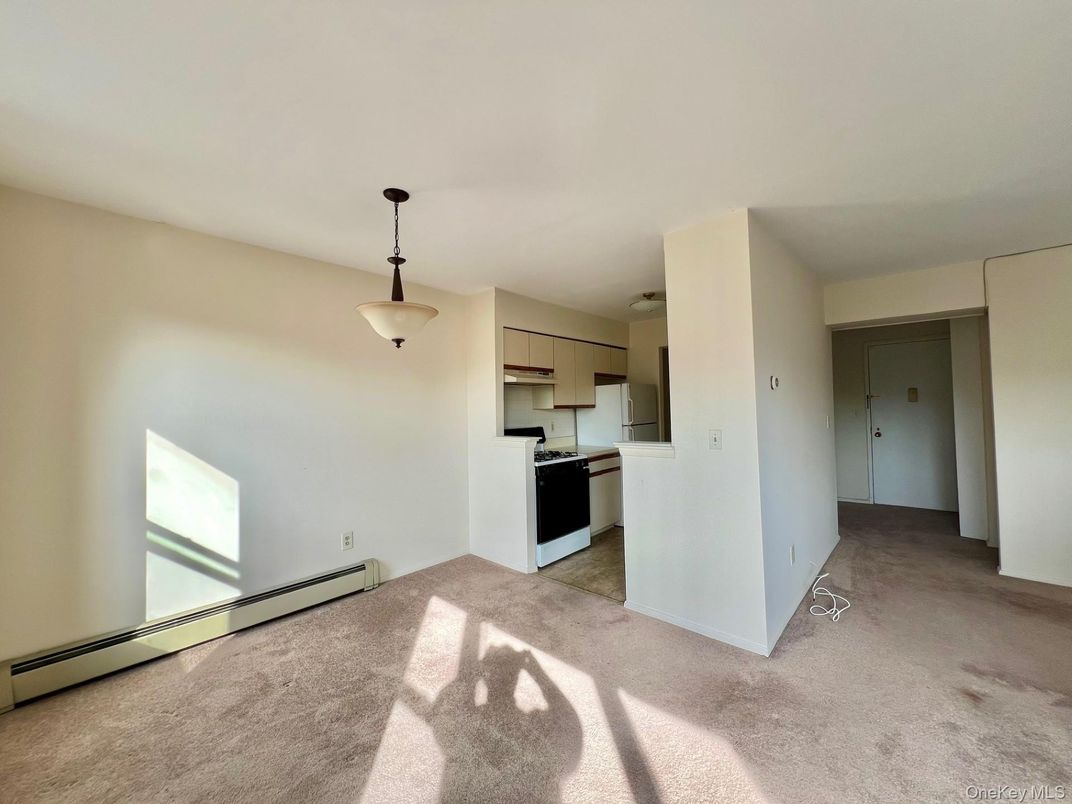 Empty room, Interior, Kitchen, Pendant Lights