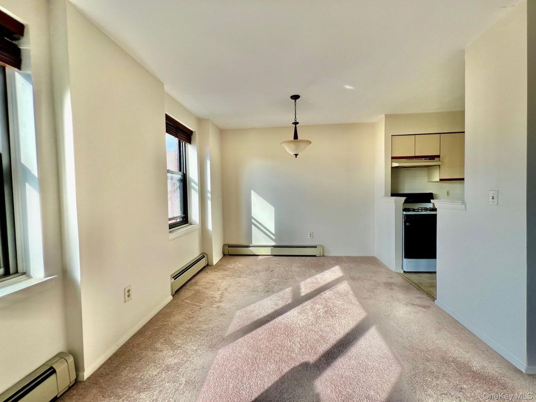 Empty room, Interior, Kitchen, Pendant Lights