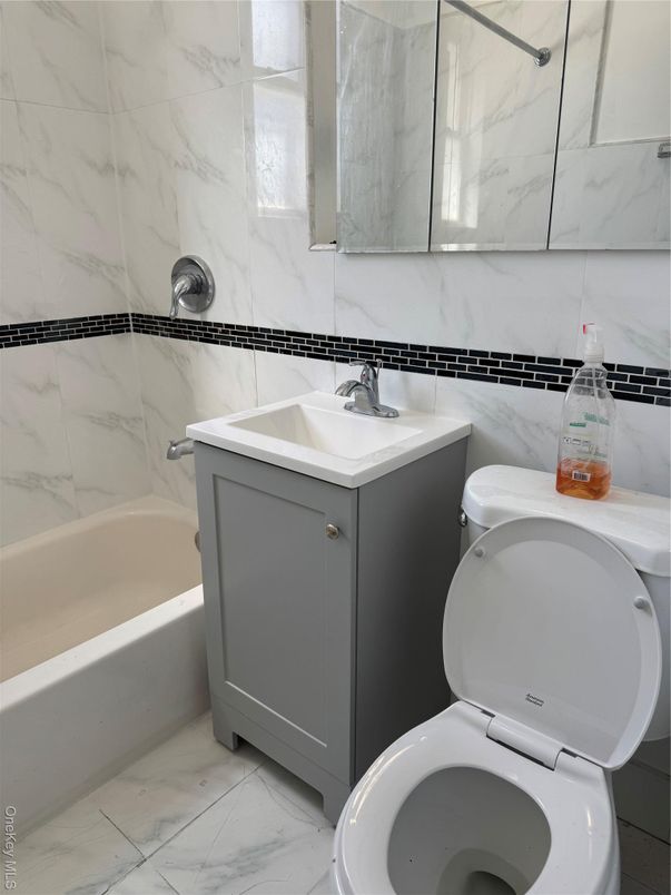 Bathroom, Interior, Marble, Marble Walls