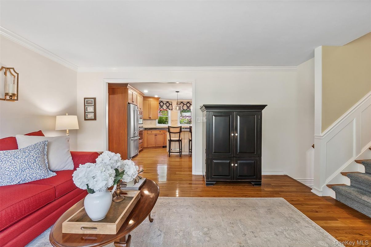 Interior, Kitchen, Living room, Pendant Lights, Stainless Steel Appliances, Wood Texture Flooring