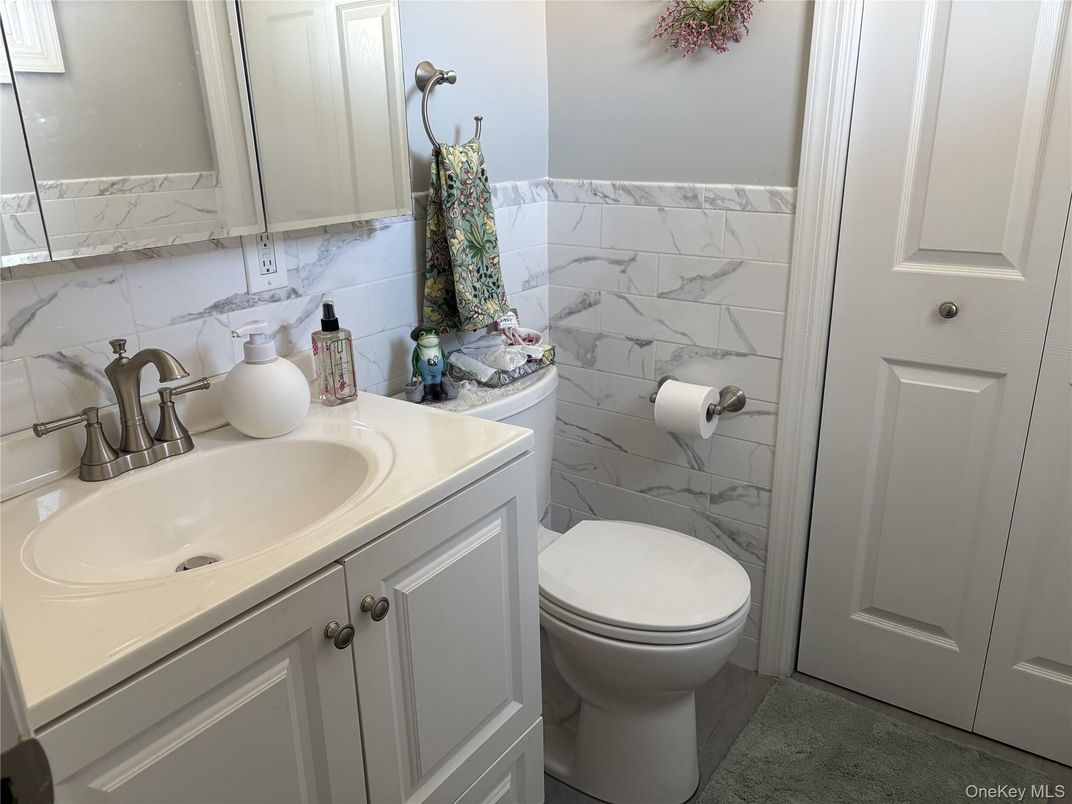 Bathroom, Interior, Marble Walls