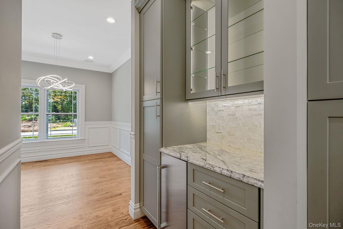 Interior, Pendant Lights, Recessed Lighting, Wood Texture Flooring