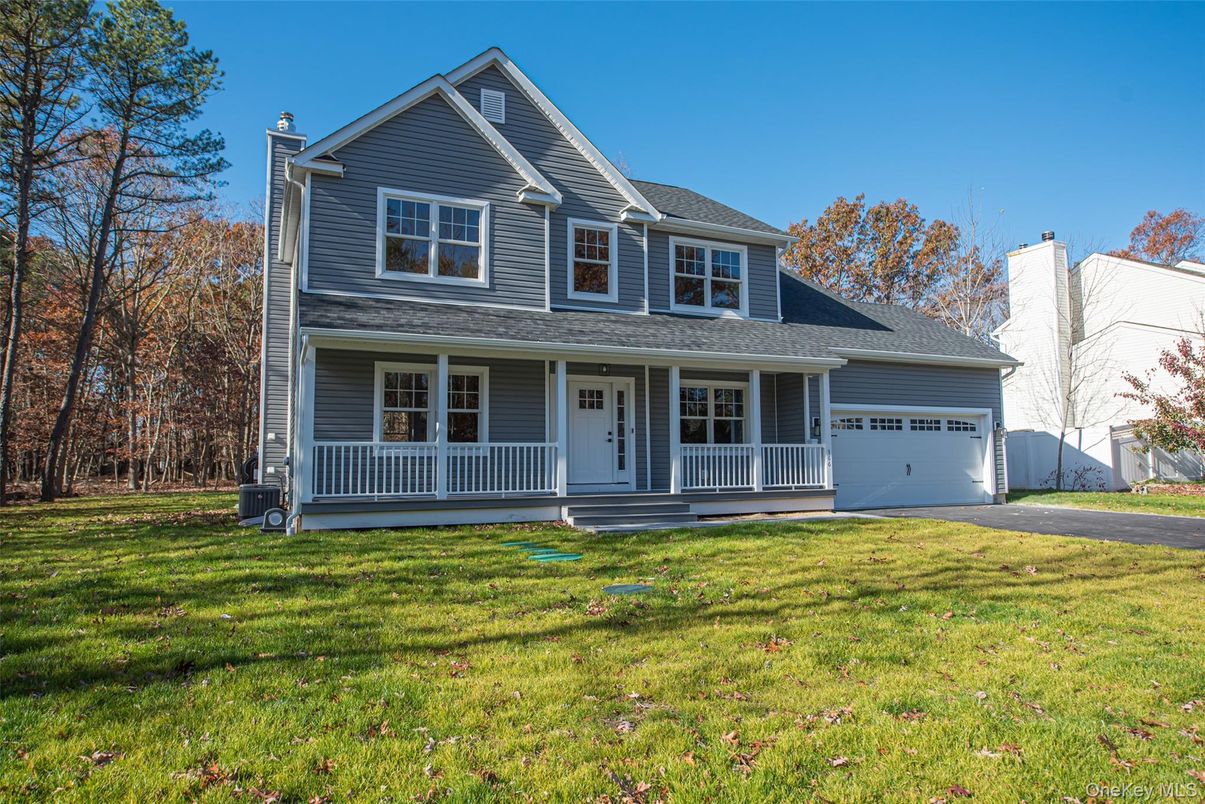 Attached, Exterior, Facade, Farmhouse