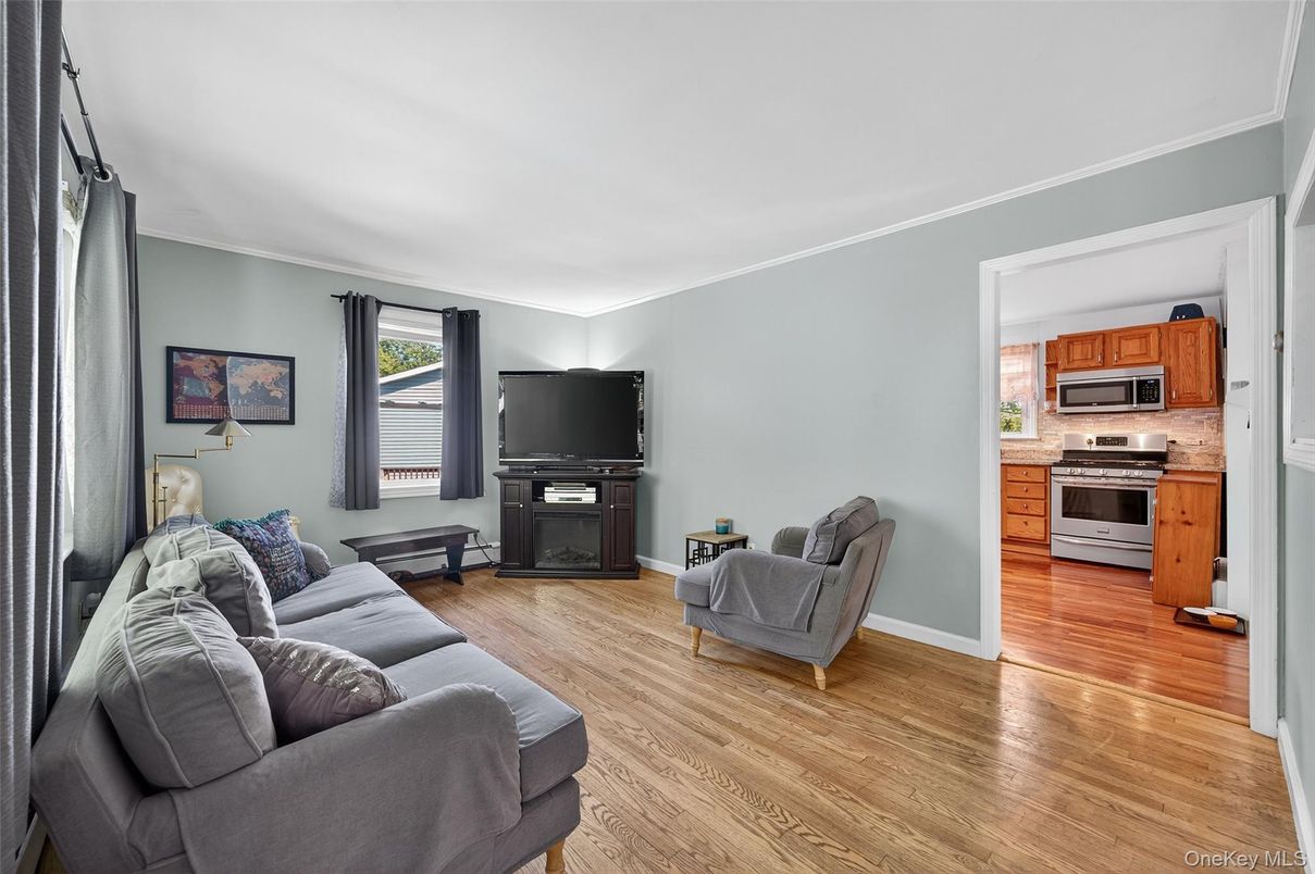 Interior, Kitchen, Living room, Stainless Steel Appliances, Wood Texture Flooring