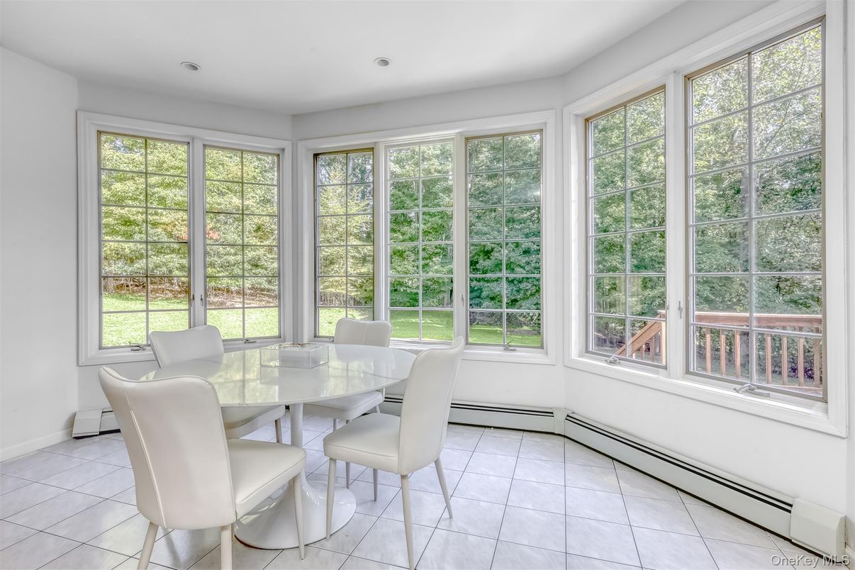 Dining room, Interior, Recessed Lighting, Sun Room