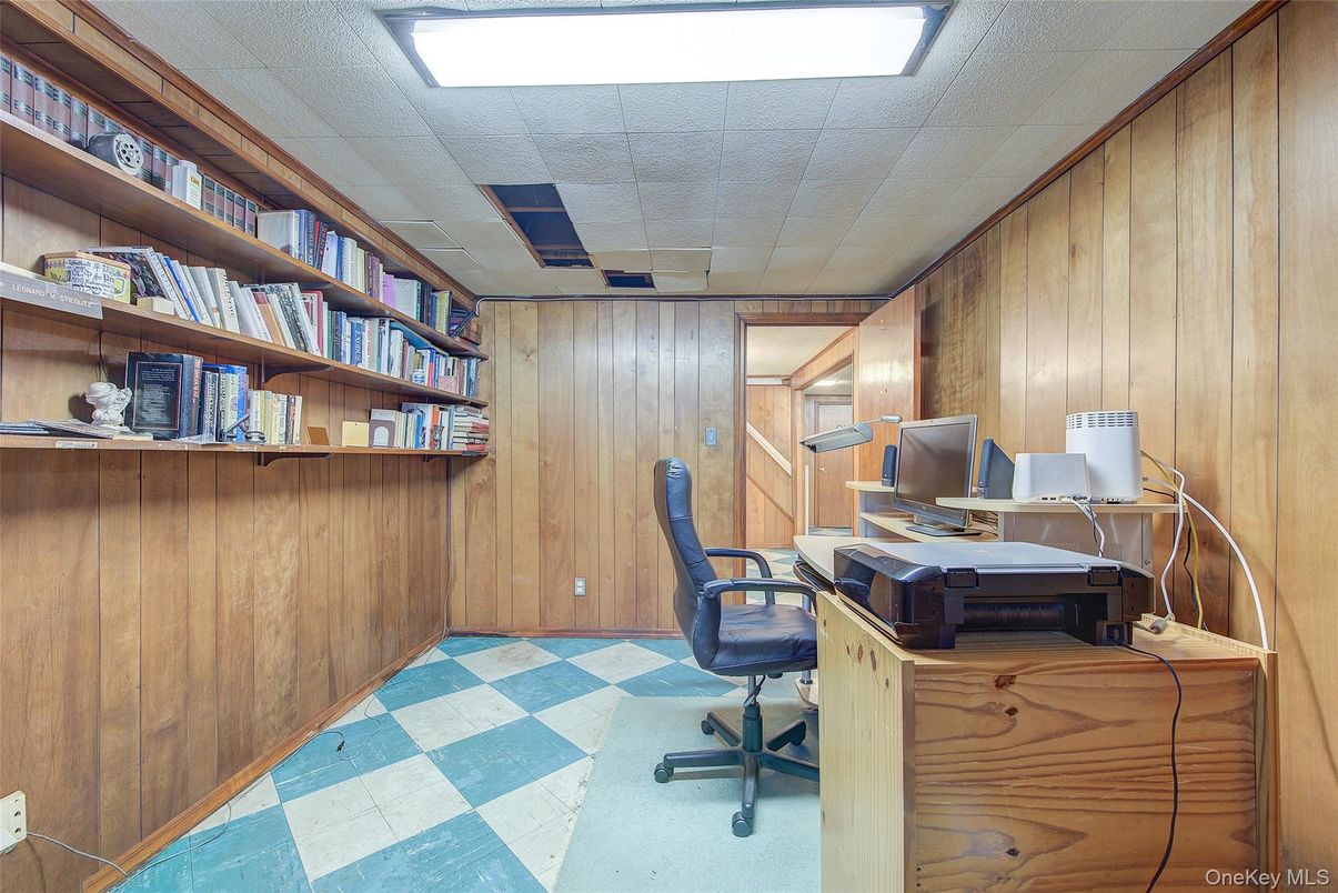 Home Office, Interior, Recessed Lighting, Wooden Walls