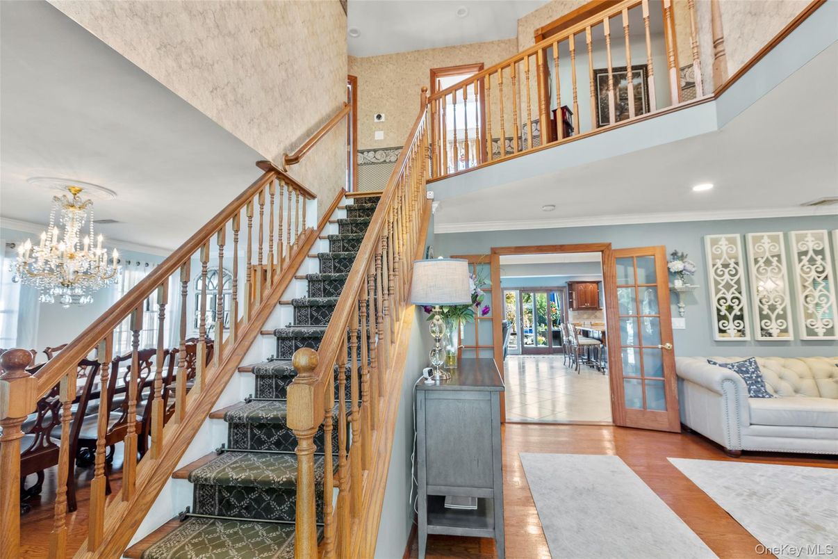 Chandelier, Interior, Recessed Lighting, Wood Texture Flooring