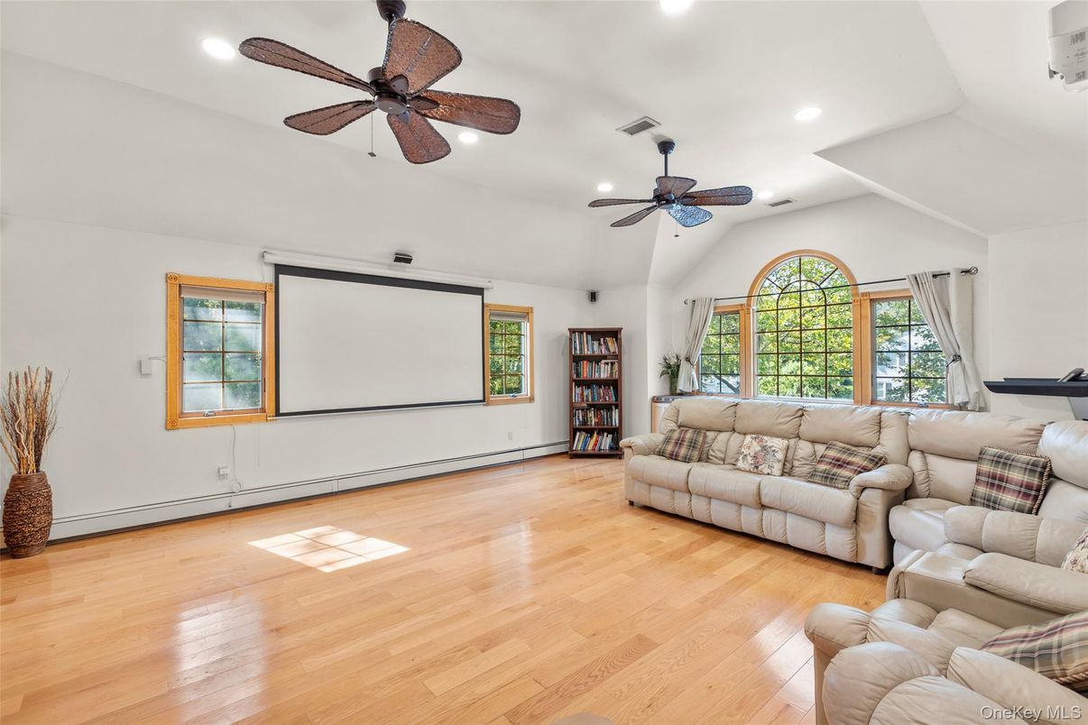 Interior, Living room, Projection Screen, Recessed Lighting, Wood Texture Flooring