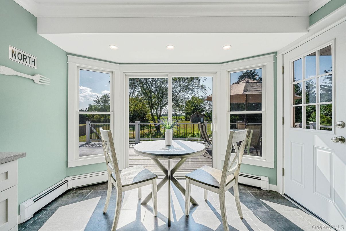 Dining room, Interior, Recessed Lighting, Sun Room