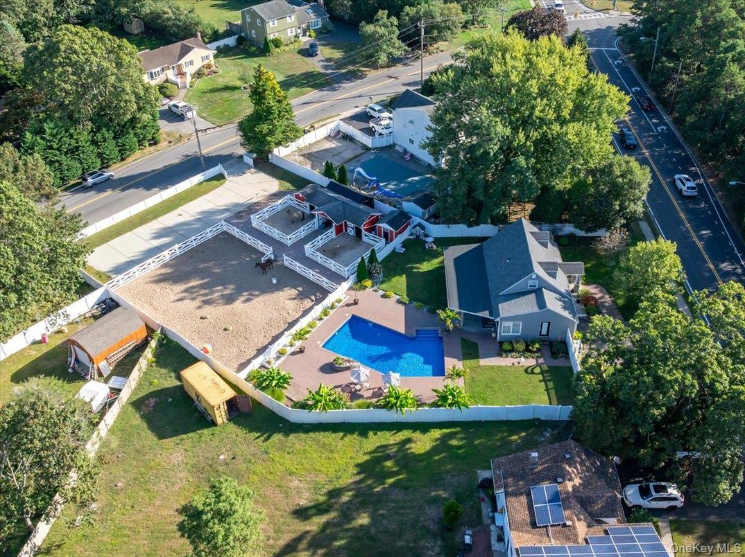 Exterior, Drone