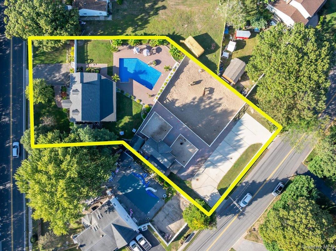 Exterior, Drone