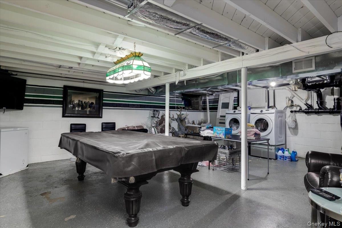 Billiard Table, Game Room, Interior, Washer