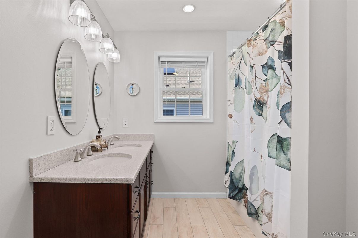 Bathroom, Interior, Recessed Lighting, Wood Texture Flooring