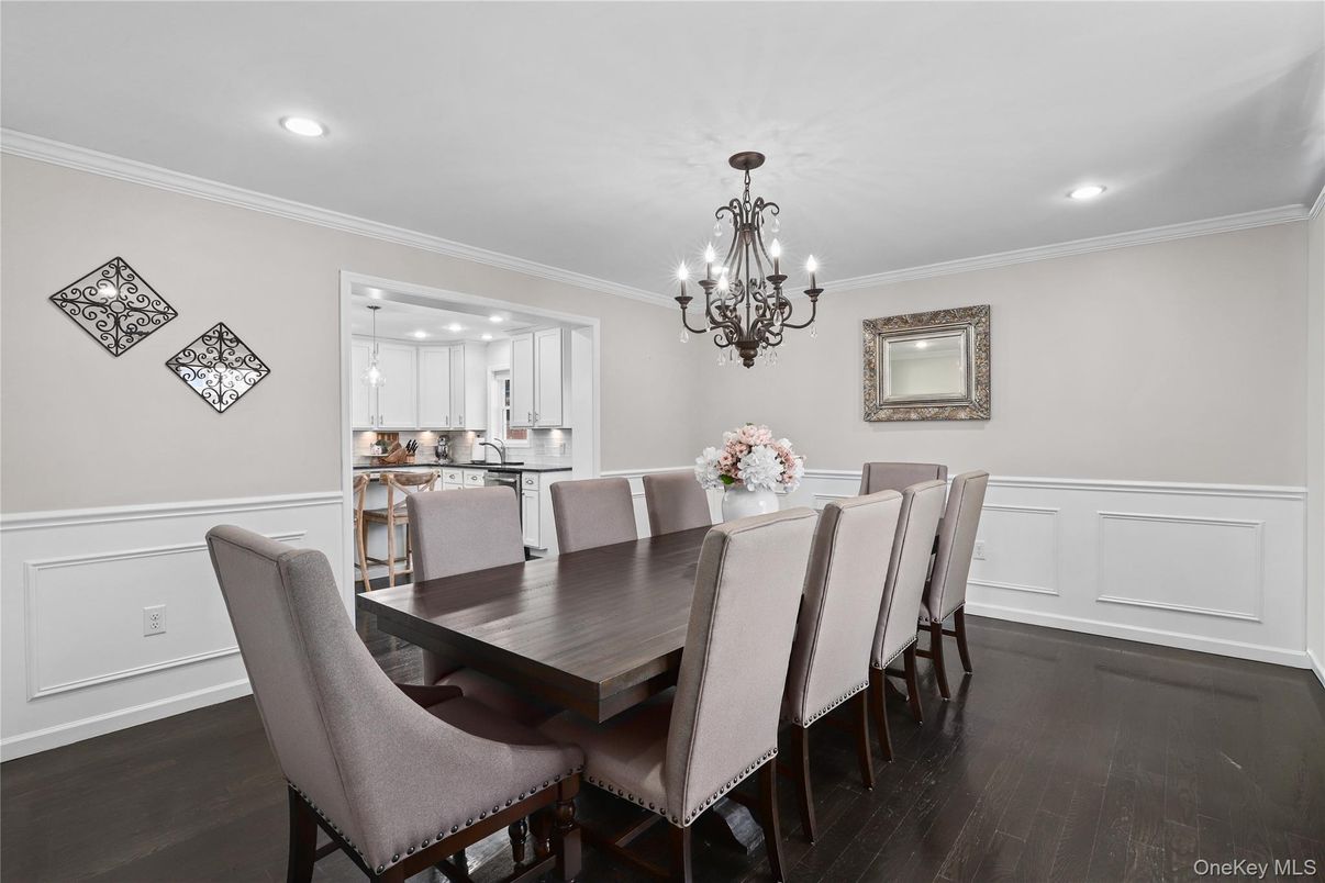 Chandelier, Dining room, Interior, Kitchen, Recessed Lighting, Wood Texture Flooring