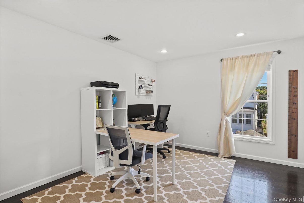 Home Office, Interior, Recessed Lighting, Wood Texture Flooring