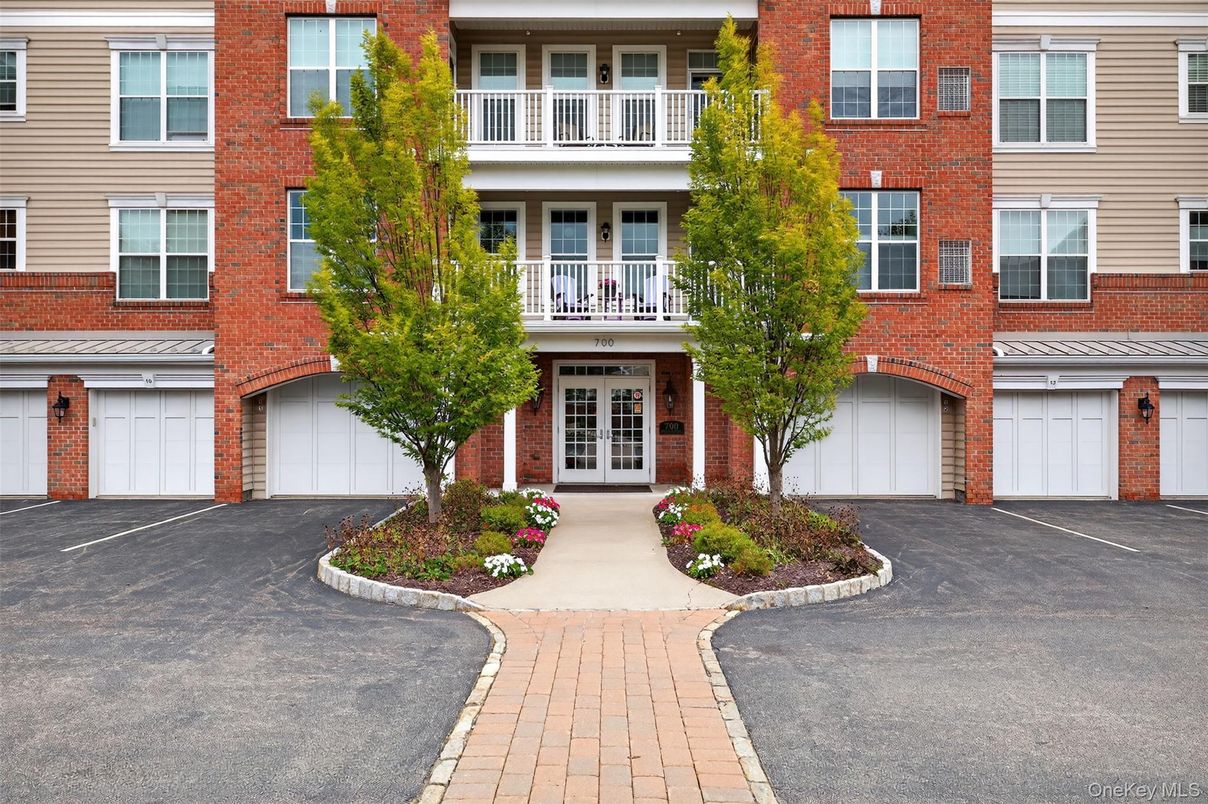 Attached, Exterior, Facade, Brick Facade, Rowhouse