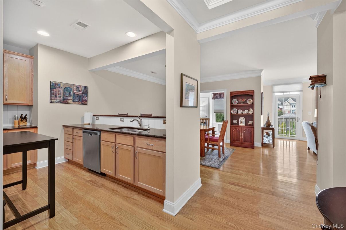Dining room, Interior, Kitchen, Recessed Lighting, Wood Texture Flooring