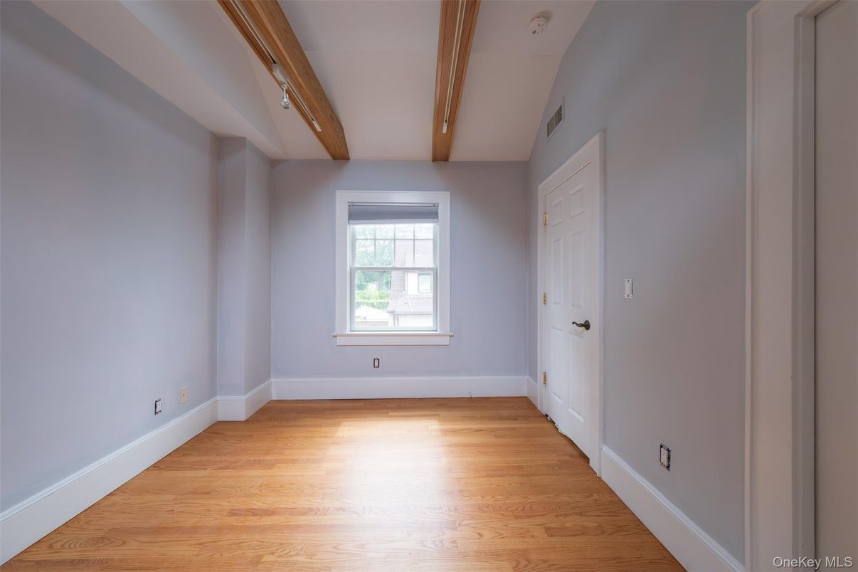 Empty room, Interior, Wooden Beams, Wood Texture Flooring