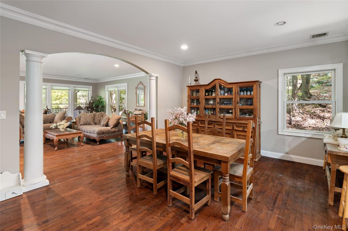 Dining room, Interior, Living room, Recessed Lighting, Wood Texture Flooring