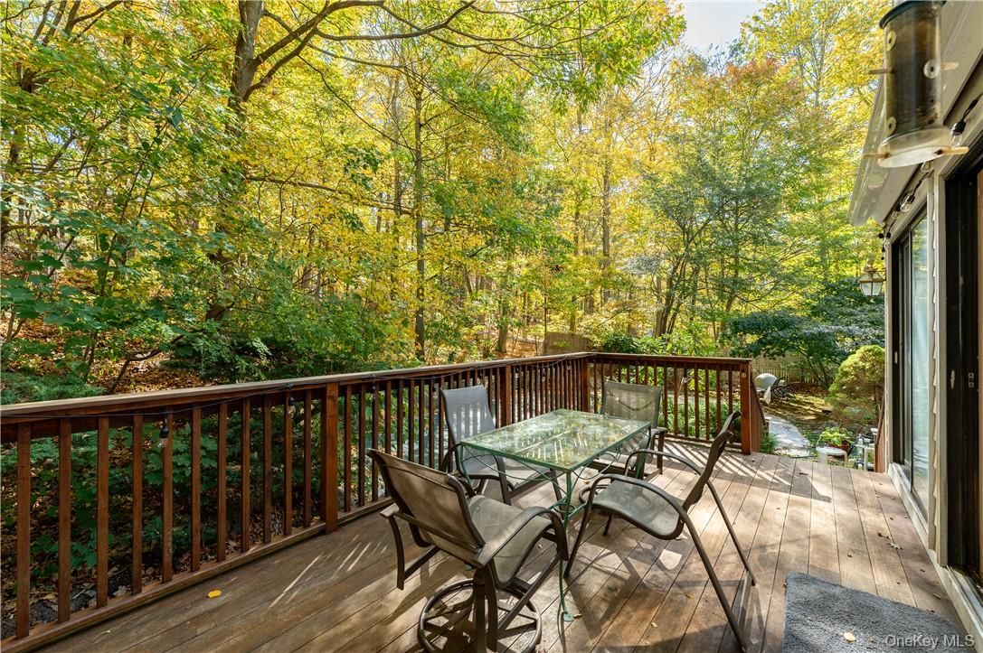Exterior, Wood Texture Flooring