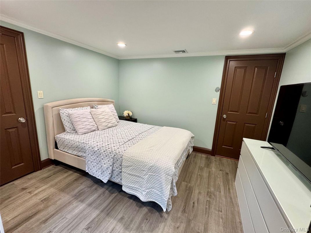 Bedroom, Interior, Recessed Lighting, Wood Texture Flooring