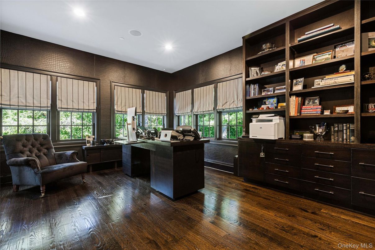 Home Office, Interior, Recessed Lighting, Wood Texture Flooring