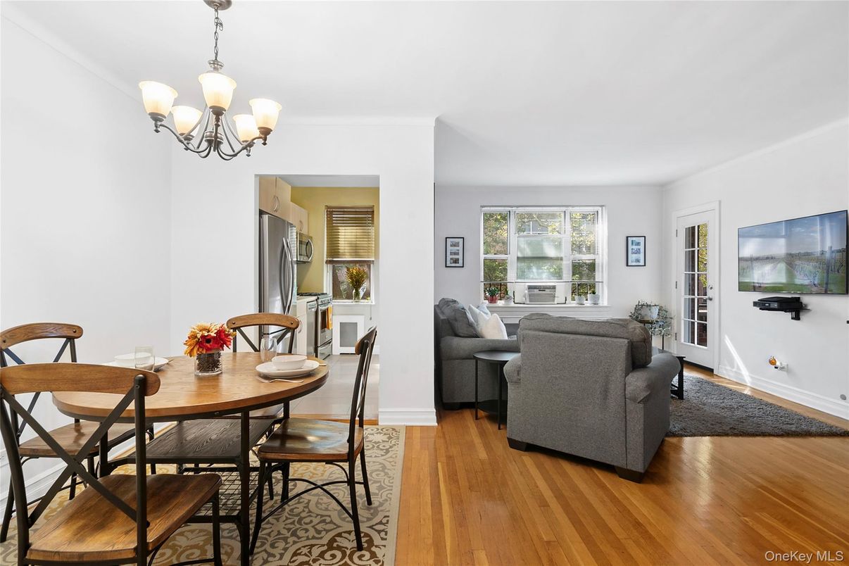 Chandelier, Dining room, Interior, Living room, Wood Texture Flooring