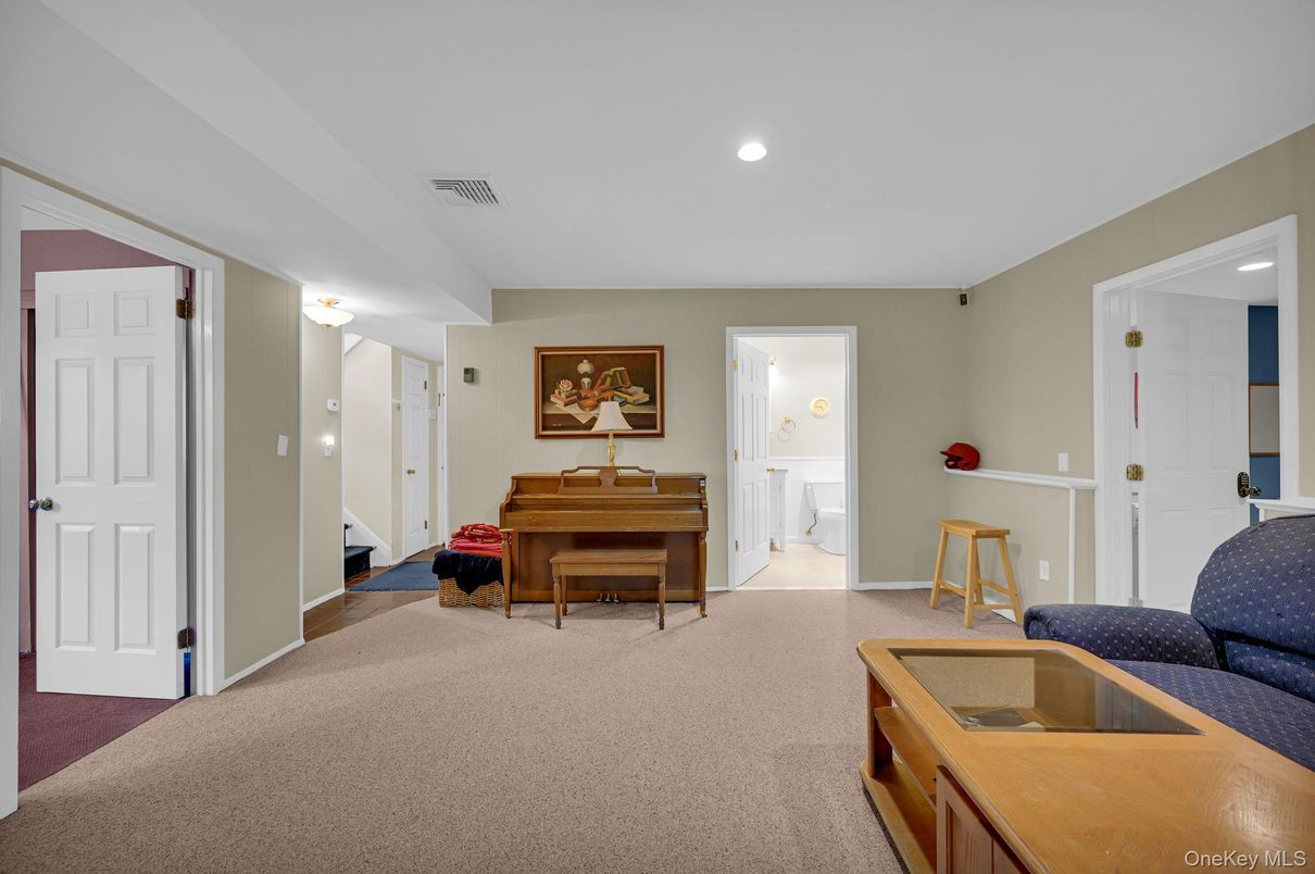 Interior, Piano, Recessed Lighting