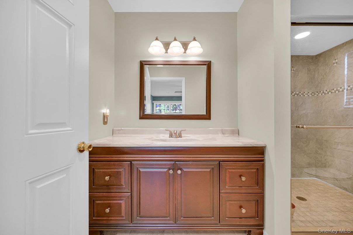 Bathroom, Interior, Recessed Lighting