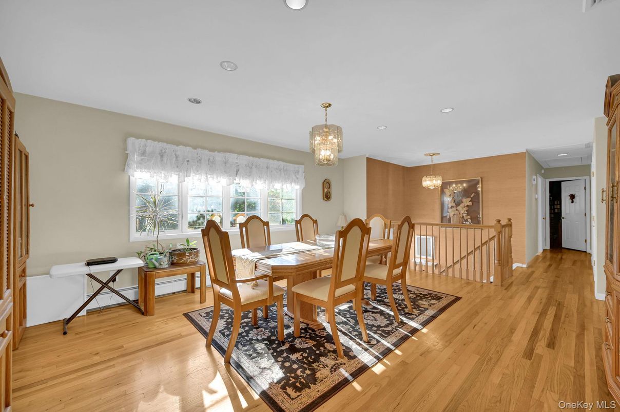 Chandelier, Dining room, Interior, Pendant Lights, Recessed Lighting, Wood Texture Flooring