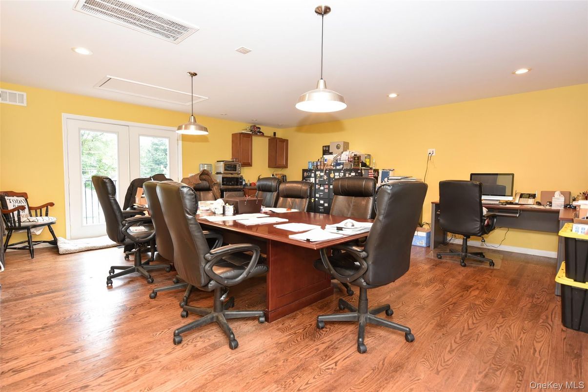 Home Office, Interior, Pendant Lights, Recessed Lighting, Wood Texture Flooring