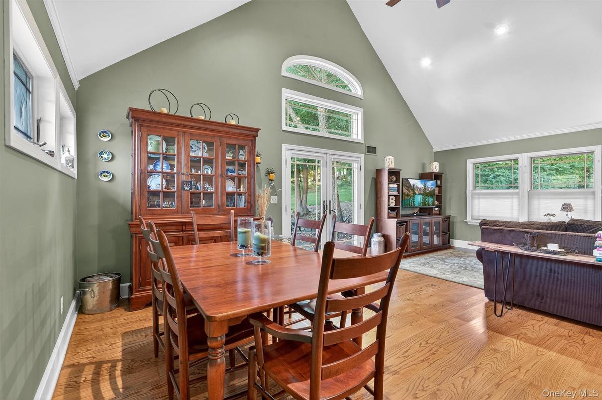 Dining room, Interior, Living room, Recessed Lighting, Wood Texture Flooring