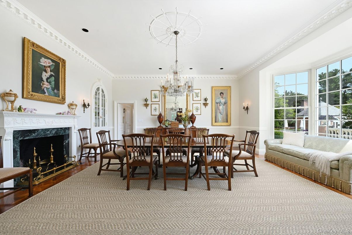 Chandelier, Dining room, Fireplace, Interior, Wood Texture Flooring