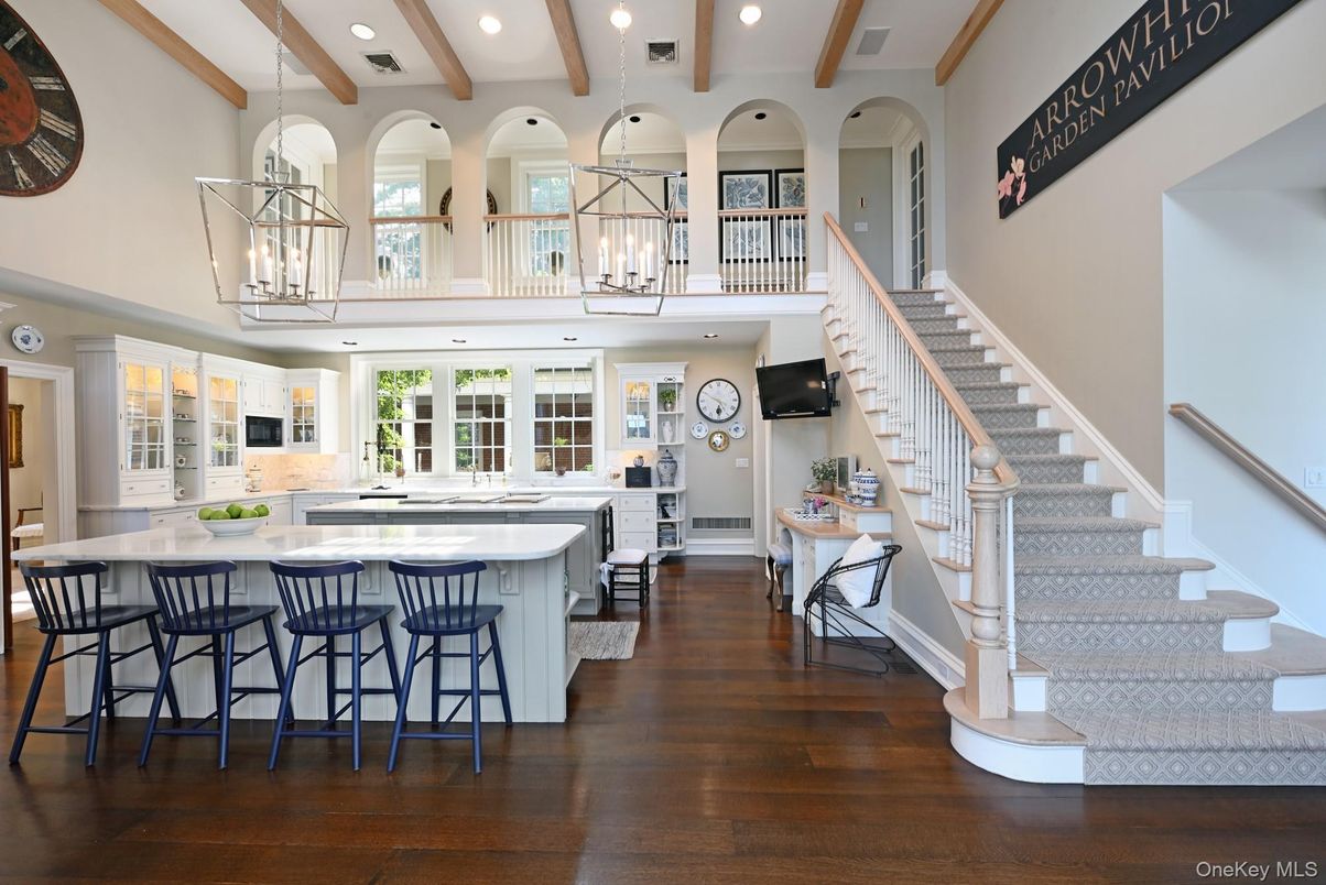 Interior, Recessed Lighting, Wooden Beams, Wood Texture Flooring