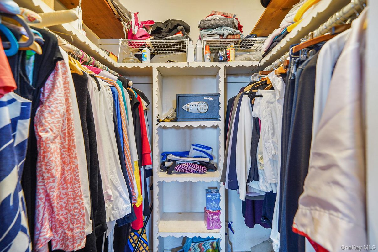 Interior, Walk-in Closets