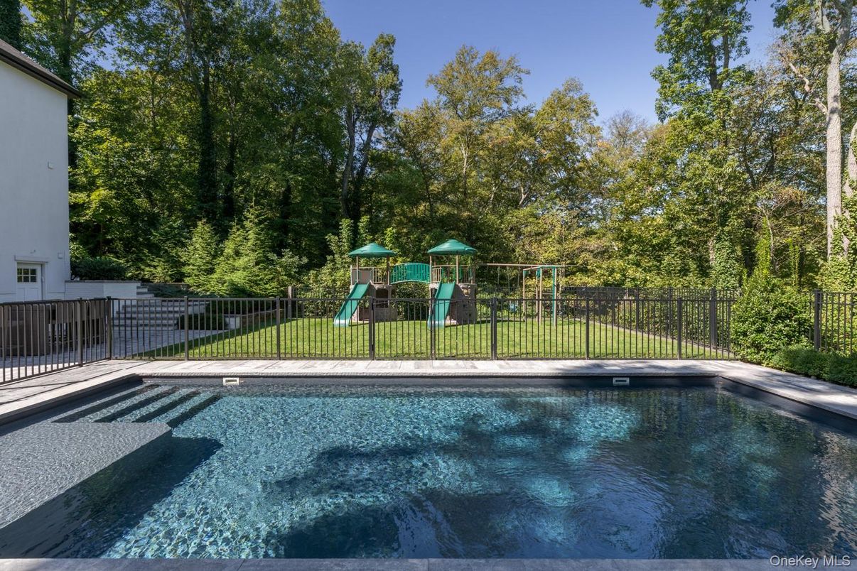 Exterior, Playground, Pool
