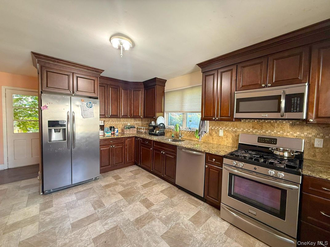 Interior, Kitchen, Stainless Steel Appliances