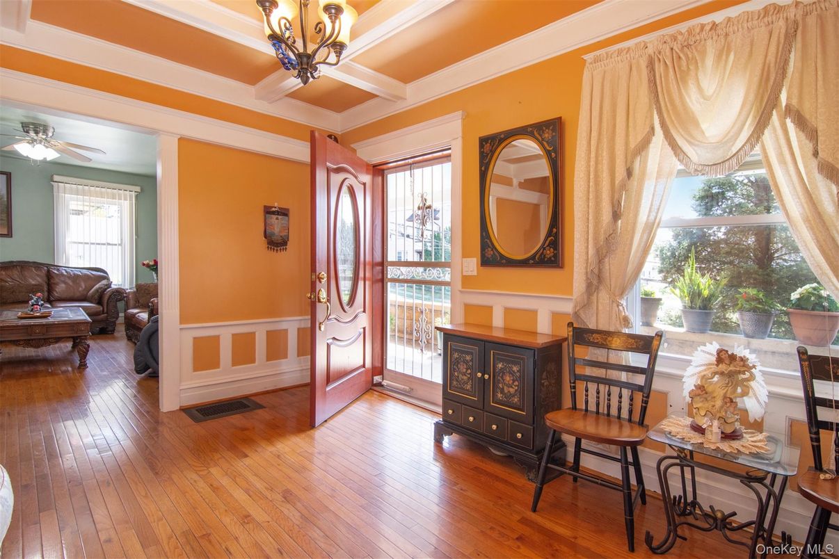 Chandelier, Interior, Wood Texture Flooring